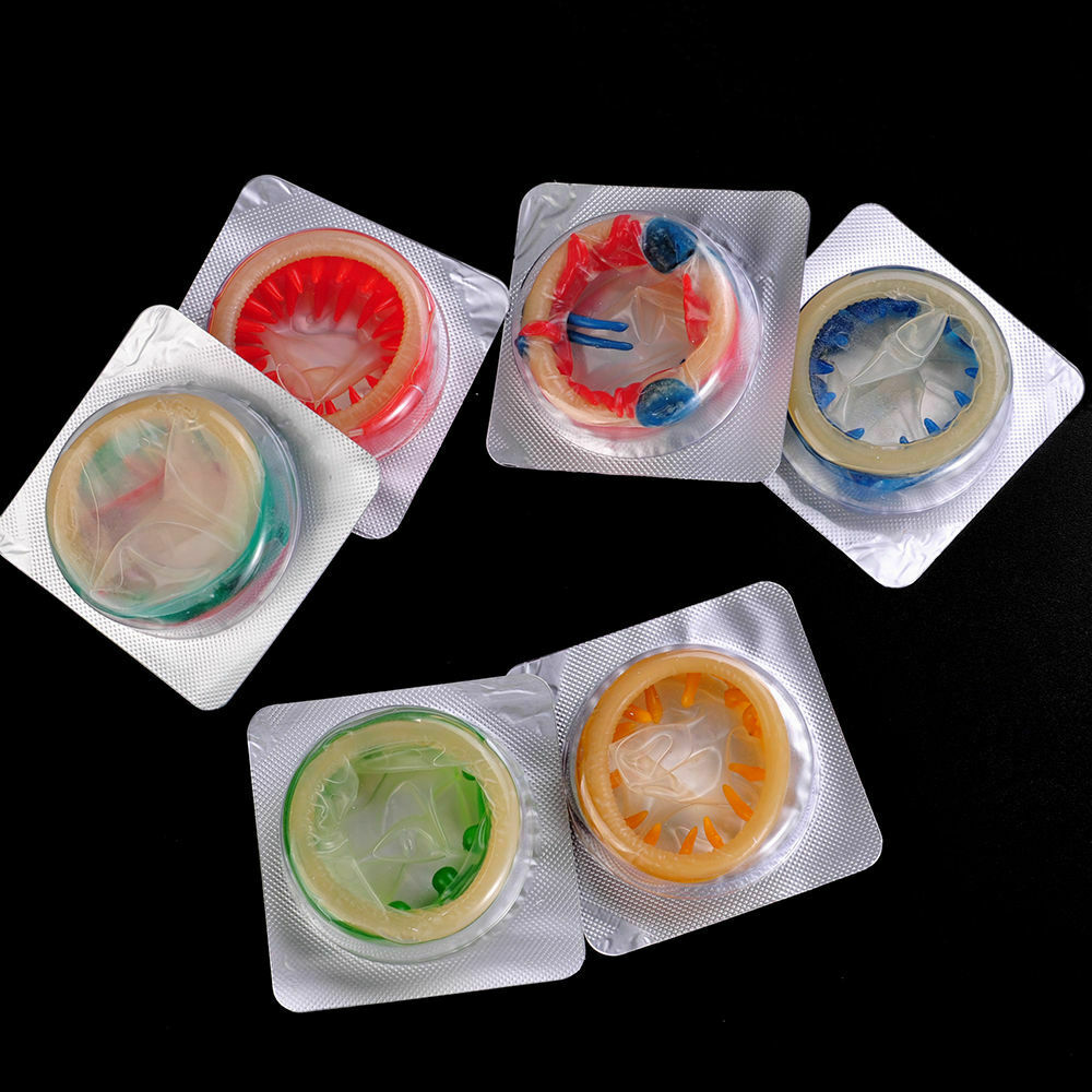 Lot 6 bucati Prezervative Adulti Latex Cu Puncte Masaj Cu Nervuri