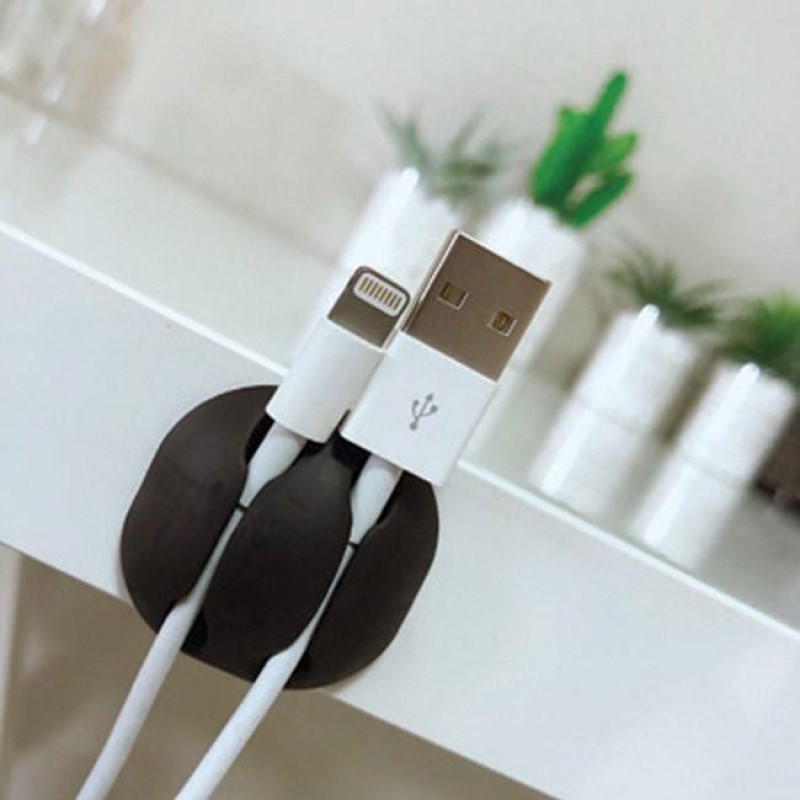 Set 4 Cârlige Autocolante Negre pentru Organizarea Cablurilor