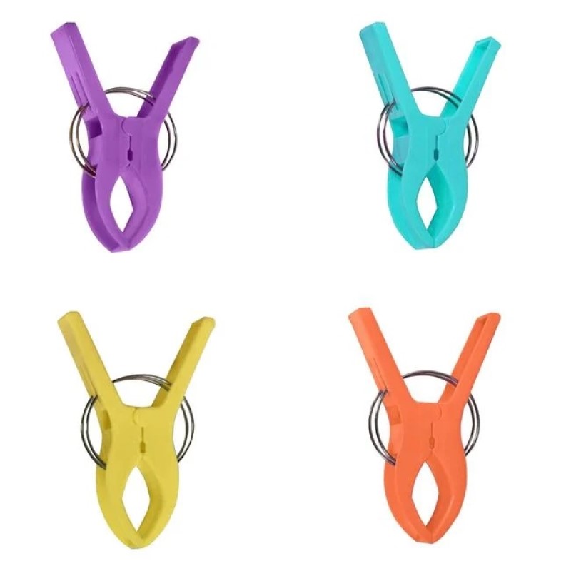 Cârligele pentru șezlong sunt accesorii practice, ideale pentru fixarea prosopului, împiedicând alunecarea sau deplasarea acestuia din cauza vântului
